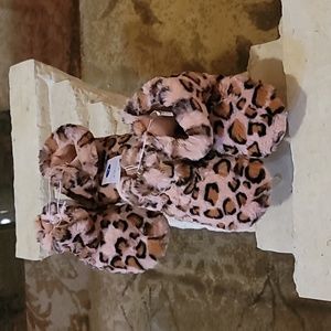 Cat & Jack Girls' L Pink Leopard Bootie Plush Slippers NWT 2 pairs